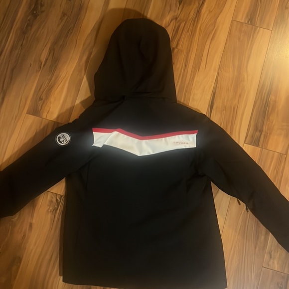 Spyder Captivate GTX Infinitum women’s ski jacket. Size 8 Black, red and white. - Picture 4 of 7